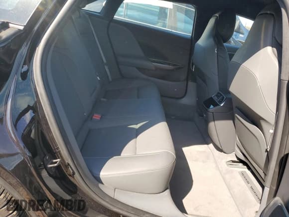 ✅ 2024 Lucid Air Pure • VIN: 50EA1PGA4RA001437 • Lot: 68690875. Wystawiony na Copart z przebiegiem 11 149 mil. Bezpłatny archiwum sprzedaży aukcyjnych z USA i szczegółowy raport historii pojazdu na DreamBid. Zdjęcie 10.