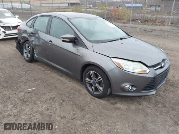 ✅ 2014 Ford Focus SE • VIN: 1FADP3F28EL370468 • Лот: 43700821. Опубликован ранее на IAAI с пробегом 150 066 миль. Бесплатный доступ к архиву аукционных продаж из США и подробный отчёт об истории автомобиля на DreamBid. Изображение 1.