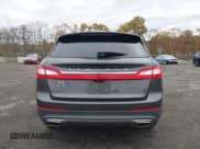 ✅ 2017 Lincoln MKX Reserve • VIN: 2LMPJ8LP8HBL16100 • Lot: 43564081. Listed on IAAI with 137,324 mi. Free auction sales archive from the USA and detailed vehicle history report at DreamBid. Image 16.
