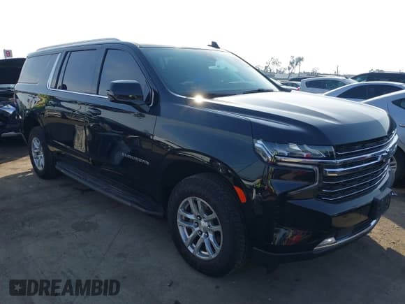 ✅ 2021 Chevrolet Suburban LT • VIN: 1GNSKCKDXMR319645 • Lot: 41462563. Wystawiony na IAAI z przebiegiem 50 125 mil. Bezpłatny archiwum sprzedaży aukcyjnych z USA i szczegółowy raport historii pojazdu na DreamBid. Zdjęcie 1.