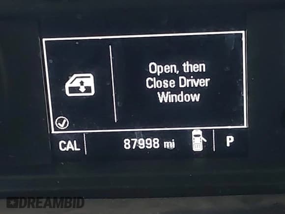 ✅ 2021 Chevrolet Silverado 1500 Work Truck • VIN: 1GCRWAEH1MZ413332 • Lot: 43560933. Wystawiony na IAAI z przebiegiem 87 998 mil. Bezpłatny archiwum sprzedaży aukcyjnych z USA i szczegółowy raport historii pojazdu na DreamBid. Zdjęcie 15.