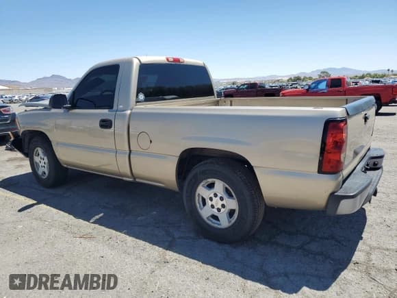 ✅ 2005 Chevrolet Silverado 1500 Work Truck • VIN: 1GCEC14V65Z308365 • Lot: 63710955. Listed on Copart with 202,711 mi. Free auction sales archive from the USA and detailed vehicle history report at DreamBid. Image 2.