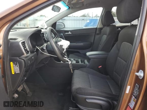 ✅ 2019 Kia Sportage LX • VIN: KNDPMCAC0K7531013 • Лот: 85585425. Опубликован ранее на Copart с пробегом 121 695 миль. Бесплатный доступ к архиву аукционных продаж из США и подробный отчёт об истории автомобиля на DreamBid. Изображение 7.