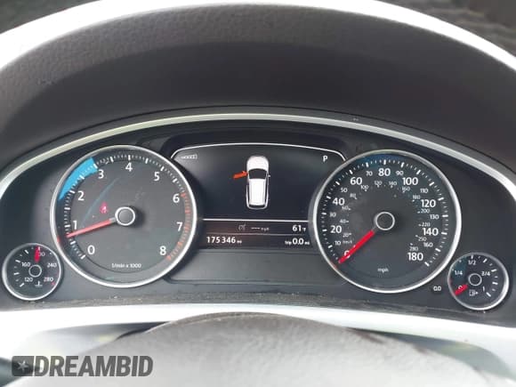 ✅ 2012 Volkswagen Touareg Sport • VIN: WVGEF9BP0CD006506 • Lot: 42355432. Wystawiony na IAAI z przebiegiem 175 346 mil. Bezpłatny archiwum sprzedaży aukcyjnych z USA i szczegółowy raport historii pojazdu na DreamBid. Zdjęcie 7.