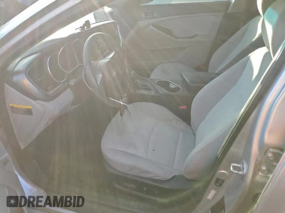 ✅ 2014 Kia Optima LX • VIN: KNAGM4A71E5464332 • Lot: 95200815. Wystawiony na Copart z przebiegiem 142 749 mil. Bezpłatny archiwum sprzedaży aukcyjnych z USA i szczegółowy raport historii pojazdu na DreamBid. Zdjęcie 7.