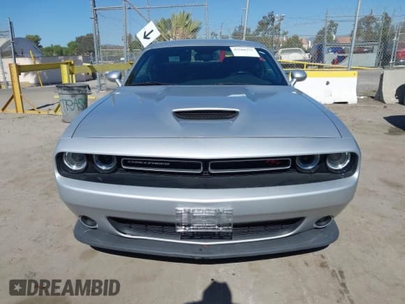 ✅ 2020 Dodge Challenger R/T • VIN: 2C3CDZBT5LH155077 • Lot: 43560315. Wystawiony na IAAI z przebiegiem 83 535 mil. Bezpłatny archiwum sprzedaży aukcyjnych z USA i szczegółowy raport historii pojazdu na DreamBid. Zdjęcie 13.