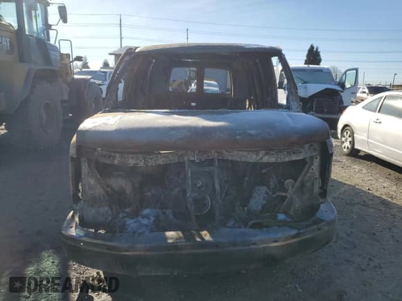 ✅ 2018 GMC Savana Cargo • VIN: 1GTW7AFG9J1340372 • Lot: 89103665. Listed on Copart with Not provided. Free auction sales archive from the USA and detailed vehicle history report at DreamBid. Image 5.