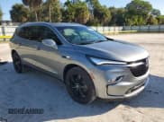 ✅ 2024 Buick Enclave Essence • VIN: 5GAERBKW3RJ107500 • Lot: 82783415. Wystawiony na Copart z przebiegiem 11 697 mil. Bezpłatny archiwum sprzedaży aukcyjnych z USA i szczegółowy raport historii pojazdu na DreamBid. Zdjęcie 4.