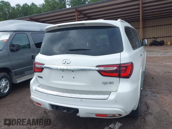 ✅ 2018 Infiniti QX80 • VIN: JN8AZ2NF4J9660319 • Lot: 42958599. Listed on IAAI with 129,871 mi. Free auction sales archive from the USA and detailed vehicle history report at DreamBid. Image 16.
