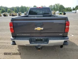 ✅ 2015 Chevrolet Silverado 3500HD LTZ • VIN: 1GC4K0E87FF610932 • Лот: 67093954. Опубликован ранее на Copart с пробегом 89 360 миль. Бесплатный доступ к архиву аукционных продаж из США и подробный отчёт об истории автомобиля на DreamBid. Изображение 6.