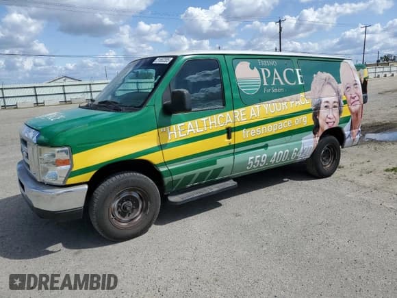 ✅ 2012 Ford Econoline Cargo • VIN: 1FDNE1BW6CDB26242 • Лот: 51863385. Опубликован ранее на Copart с пробегом 220 200 миль. Бесплатный доступ к архиву аукционных продаж из США и подробный отчёт об истории автомобиля на DreamBid. Изображение 1.