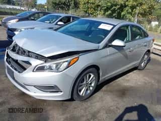2017 Hyundai Sonata SE z VIN 5NPE24AF7HH475895, wystawiony jako IAAI lot #43480489 z przebiegiem 83 204 mil mil oraz . Historia ofert i sprzedaży dostępna na DreamBid. Obrazek 2.