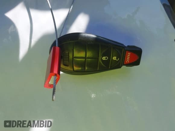 ✅ 2010 Volkswagen Routan S • VIN: 2V4RW4D14AR333122 • Лот: 41326090. Опубликован ранее на IAAI с пробегом 177 826 миль. Бесплатный доступ к архиву аукционных продаж из США и подробный отчёт об истории автомобиля на DreamBid. Изображение 11.