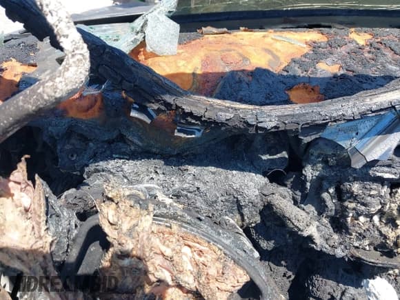 ✅ 2005 Honda S2000 • VIN: JHMAP21405S006517 • Lot: 42071234. Listed on IAAI with Not provided. Free auction sales archive from the USA and detailed vehicle history report at DreamBid. Image 7.