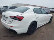 ✅ 2021 Maserati Ghibli S GranSport • VIN: ZAM57YSSXM1362055 • Lot: 41380671. Wystawiony na IAAI z przebiegiem 38 113 mil. Bezpłatny archiwum sprzedaży aukcyjnych z USA i szczegółowy raport historii pojazdu na DreamBid. Zdjęcie 4.