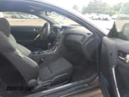 ✅ 2015 Hyundai Genesis Coupe 3.8L Base • VIN: KMHHU6KJ3FU124857 • Lot: 42168363. Wystawiony na IAAI z przebiegiem 130 469 mil. Bezpłatny archiwum sprzedaży aukcyjnych z USA i szczegółowy raport historii pojazdu na DreamBid. Zdjęcie 5.