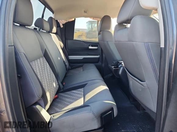 ✅ 2018 Toyota Tundra SR • VIN: 5TFRM5F14JX129991 • Lot: 91921355. Listed on Copart with 66,676 mi. Free auction sales archive from the USA and detailed vehicle history report at DreamBid. Image 10.