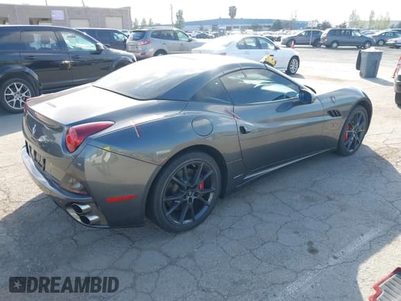 ✅ 2010 Ferrari California • VIN: ZFF65LJA7A0168421 • Lot: 42178913. Listed on IAAI with 57,276 mi. Free auction sales archive from the USA and detailed vehicle history report at DreamBid. Image 4.