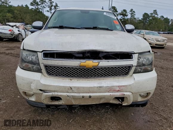 ✅ 2011 Chevrolet Tahoe LTZ • VIN: 1GNSCCE06BR353553 • Lot: 93994315. Wystawiony na Copart z przebiegiem 284 688 mil. Bezpłatny archiwum sprzedaży aukcyjnych z USA i szczegółowy raport historii pojazdu na DreamBid. Zdjęcie 5.