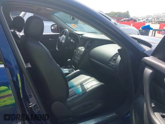 ✅ 2013 Infiniti FX • VIN: JN8CS1MU4DM141294 • Lot: 43240572. Wystawiony na IAAI z przebiegiem 89 000 mil. Bezpłatny archiwum sprzedaży aukcyjnych z USA i szczegółowy raport historii pojazdu na DreamBid. Zdjęcie 5.