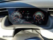 ✅ 2023 Hyundai Tucson Limited • VIN: KM8JECA14PU134071 • Lot: 73971064. Wystawiony na Copart z przebiegiem 22 465 mil. Bezpłatny archiwum sprzedaży aukcyjnych z USA i szczegółowy raport historii pojazdu na DreamBid. Zdjęcie 9.