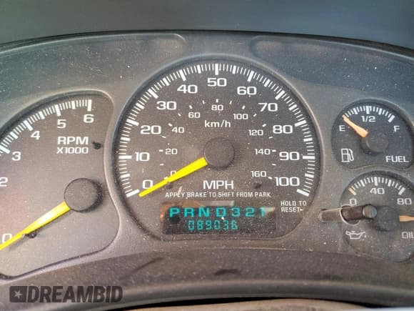 ✅ 2000 Chevrolet Silverado 1500 • VIN: 2GCEC19V8Y1108464 • Лот: 75069654. Опубликован ранее на Copart с пробегом 89 036 миль. Бесплатный доступ к архиву аукционных продаж из США и подробный отчёт об истории автомобиля на DreamBid. Изображение 9.