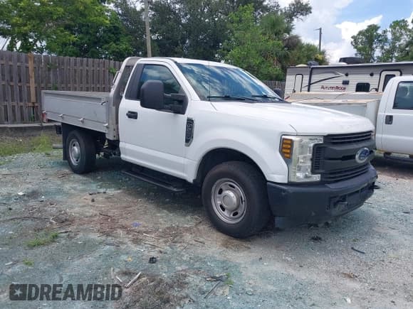 ✅ 2019 Ford F-250 XL • VIN: 1FDBF2A61KED44637 • Lot: 42774481. Listed on IAAI with 90,869 mi. Free auction sales archive from the USA and detailed vehicle history report at DreamBid. Image 1.