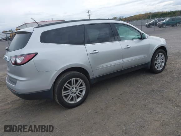 ✅ 2015 Chevrolet Traverse LT • VIN: 1GNKRGKD2FJ373770 • Lot: 43541956. Wystawiony na IAAI z przebiegiem 162 949 mil. Bezpłatny archiwum sprzedaży aukcyjnych z USA i szczegółowy raport historii pojazdu na DreamBid. Zdjęcie 4.