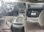 ✅ 2006 GMC Sierra 2500HD SLE2 • VIN: 1GTHK23U36F230077 • Lot: 42355945. Listed on Copart with Not provided. Free auction sales archive from the USA and detailed vehicle history report at DreamBid. Image 8.