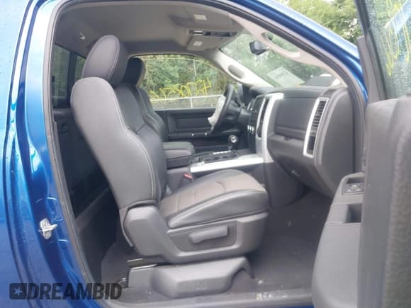 ✅ 2010 Dodge 1500 ST • VIN: 3D7JB1ET4AG159405 • Lot: 42708566. Wystawiony na IAAI z przebiegiem Nie podano. Bezpłatny archiwum sprzedaży aukcyjnych z USA i szczegółowy raport historii pojazdu na DreamBid. Zdjęcie 5.