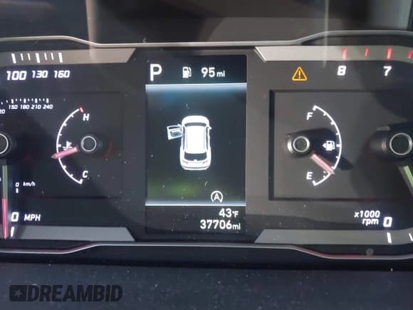 ✅ 2022 Hyundai Tucson SEL • VIN: 5NMJB3AE8NH038111 • Lot: 43515920. Listed on IAAI with 37,706 mi. Free auction sales archive from the USA and detailed vehicle history report at DreamBid. Image 7.