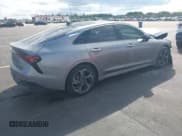 ✅ 2025 Kia K5 GT-Line • VIN: KNAG64J71S5369775 • Lot: 43523195. Wystawiony na IAAI z przebiegiem 8 653 mil. Bezpłatny archiwum sprzedaży aukcyjnych z USA i szczegółowy raport historii pojazdu na DreamBid. Zdjęcie 4.