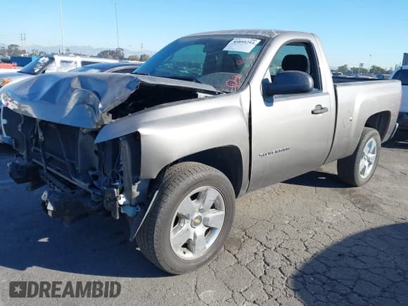 ✅ 2013 Chevrolet Silverado 1500 Work Truck • VIN: 1GCNCPEX3DZ339798 • Lot: 43895293. Wystawiony na IAAI z przebiegiem 37 129 mil. Bezpłatny archiwum sprzedaży aukcyjnych z USA i szczegółowy raport historii pojazdu na DreamBid. Zdjęcie 2.
