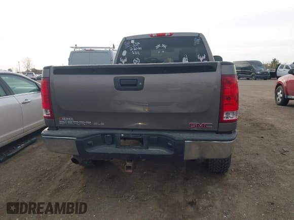 ✅ 2012 GMC Sierra 1500 SLE • VIN: 1GTR2VE77CZ333493 • Лот: 43629482. Опубликован ранее на IAAI с пробегом Не указан. Бесплатный доступ к архиву аукционных продаж из США и подробный отчёт об истории автомобиля на DreamBid. Изображение 16.