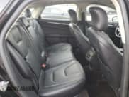 ✅ 2018 Ford Fusion Titanium • VIN: 3FA6P0RU5JR181972 • Лот: 82301105. Опубликован ранее на Copart с пробегом 156 139 миль. Бесплатный доступ к архиву аукционных продаж из США и подробный отчёт об истории автомобиля на DreamBid. Изображение 10.