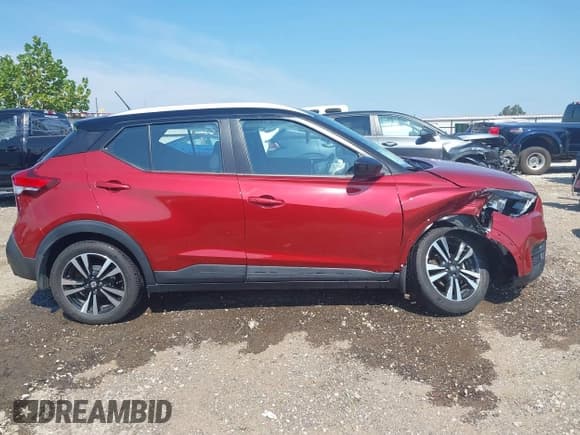 ✅ 2020 Nissan Kicks SV • VIN: 3N1CP5CV2LL535077 • Lot: 43233118. Listed on IAAI with 32,789 mi. Free auction sales archive from the USA and detailed vehicle history report at DreamBid. Image 13.