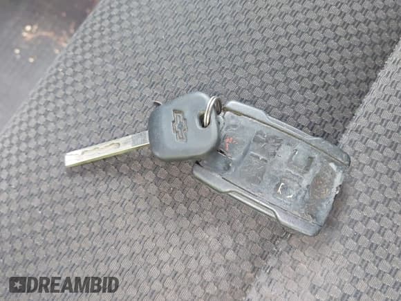 ✅ 2018 Chevrolet Silverado 1500 LT • VIN: 3GCPCREC4JG530918 • Лот: 43580005. Опубликован ранее на IAAI с пробегом Не указан. Бесплатный доступ к архиву аукционных продаж из США и подробный отчёт об истории автомобиля на DreamBid. Изображение 11.