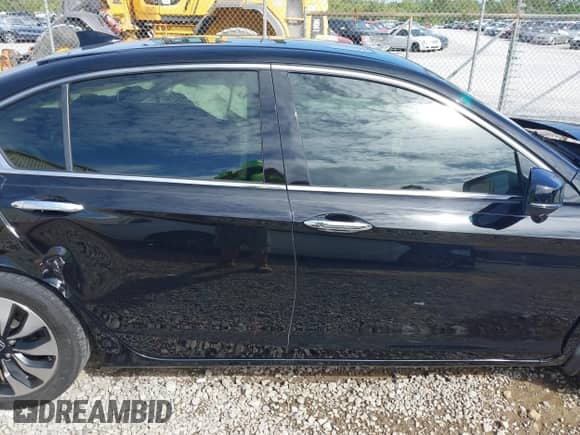 2017 Honda Accord EX-L z VIN JHMCR6F58HC002631, wystawiony jako IAAI lot #43289224 z przebiegiem 96 170 mil mil oraz . Historia ofert i sprzedaży dostępna na DreamBid. Obrazek 14.