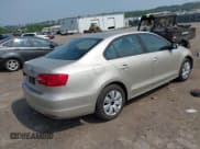 ✅ 2012 Volkswagen Jetta SE • VIN: 3VWDP7AJ6CM127542 • Lot: 42405701. Listed on IAAI with 137,240 mi. Free auction sales archive from the USA and detailed vehicle history report at DreamBid. Image 4.