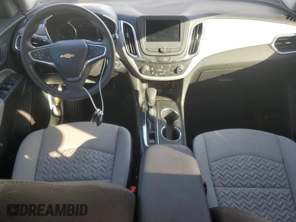 ✅ 2022 Chevrolet Equinox LS • VIN: 3GNAXHEV8NS114449 • Lot: 90789645. Wystawiony na Copart z przebiegiem 24 778 mil. Bezpłatny archiwum sprzedaży aukcyjnych z USA i szczegółowy raport historii pojazdu na DreamBid. Zdjęcie 8.