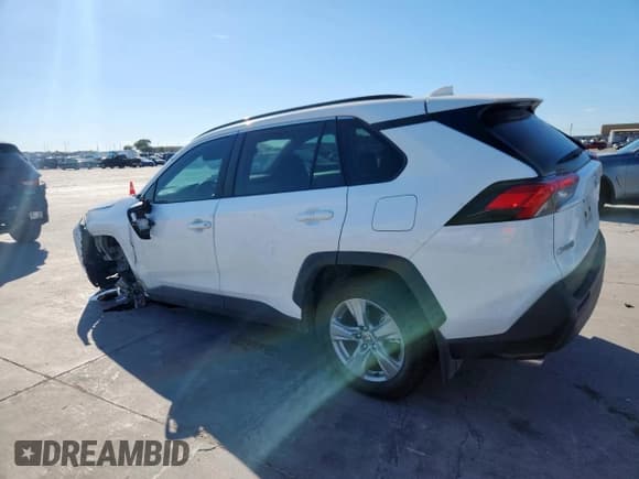 ✅ 2024 Toyota RAV4 XLE • VIN: 2T3W1RFV8RW309500 • Lot: 92720405. Wystawiony na Copart z przebiegiem 28 717 mil. Bezpłatny archiwum sprzedaży aukcyjnych z USA i szczegółowy raport historii pojazdu na DreamBid. Zdjęcie 2.