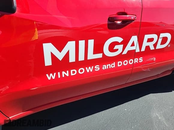 ✅ 2024 Chevrolet Silverado 1500 LT • VIN: 1GCRDDEK1RZ155405 • Lot: 43705319. Wystawiony na IAAI z przebiegiem 50 431 mil. Bezpłatny archiwum sprzedaży aukcyjnych z USA i szczegółowy raport historii pojazdu na DreamBid. Zdjęcie 42.