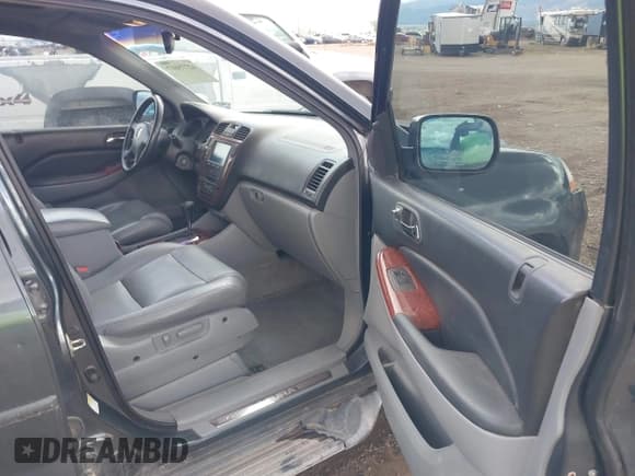 ✅ 2003 Acura MDX Touring • VIN: 2HNYD18603H532204 • Lot: 42775017. Wystawiony na IAAI z przebiegiem 214 227 mil. Bezpłatny archiwum sprzedaży aukcyjnych z USA i szczegółowy raport historii pojazdu na DreamBid. Zdjęcie 5.