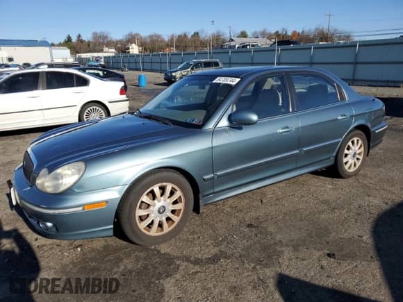2004 Hyundai Sonata GLS z VIN KMHWF35H04A038428, wystawiony jako Copart lot #84709744 z przebiegiem 126 821 mil mil oraz Szkoda całkowita • Salvage title. Historia ofert i sprzedaży dostępna na DreamBid. Obrazek 1.