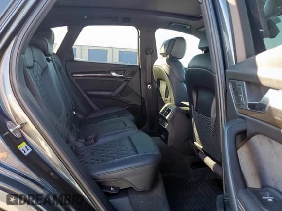 ✅ 2018 Audi SQ5 Premium Plus • VIN: WA1A4AFY3J2057742 • Lot: 89921145. Listed on Copart with 63,808 mi. Free auction sales archive from the USA and detailed vehicle history report at DreamBid. Image 11.