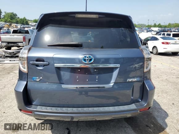 ✅ 2014 Toyota RAV4 • VIN: 2T3YL4DV6EW002426 • Lot: 65623475. Listed on Copart with 57,103 mi. Free auction sales archive from the USA and detailed vehicle history report at DreamBid. Image 6.