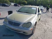 ✅ 2004 Mercedes-Benz C 320 • VIN: WDBRF64J04F551588 • Lot: 41971774. Wystawiony na IAAI z przebiegiem 184 594 mil. Bezpłatny archiwum sprzedaży aukcyjnych z USA i szczegółowy raport historii pojazdu na DreamBid. Zdjęcie 2.