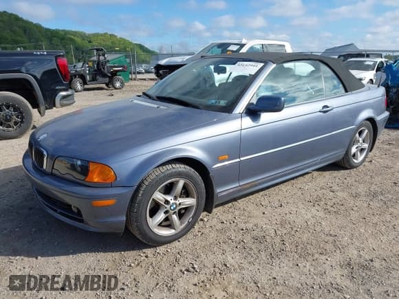 ✅ 2002 BMW 3 Series 325Ci • VIN: WBABS334X2JY42440 • Lot: 42142941. Listed on IAAI with Not provided. Free auction sales archive from the USA and detailed vehicle history report at DreamBid. Image 2.