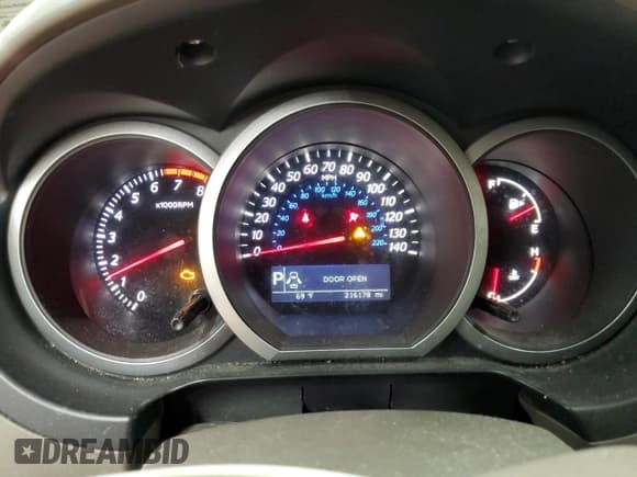 ✅ 2011 Suzuki Grand Vitara Premium • VIN: JS3TD0D26B4100811 • Lot: 92648625. Wystawiony na Copart z przebiegiem 216 178 mil. Bezpłatny archiwum sprzedaży aukcyjnych z USA i szczegółowy raport historii pojazdu na DreamBid. Zdjęcie 9.