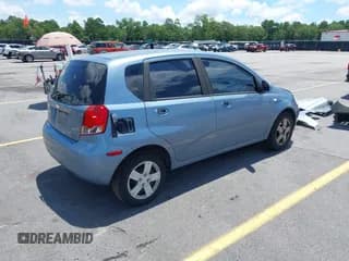 ✅ 2007 Chevrolet Aveo LS • VIN: KL1TD66607B726754 • Lot: 42720644. Wystawiony na IAAI z przebiegiem 163 292 mil. Bezpłatny archiwum sprzedaży aukcyjnych z USA i szczegółowy raport historii pojazdu na DreamBid. Zdjęcie 4.